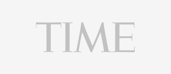 7 Travel Apps That Will Save You Money